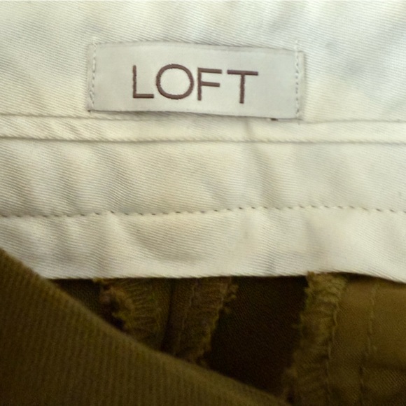 Loft green cropped slim leg pants size 4 women - Picture 4 of 5